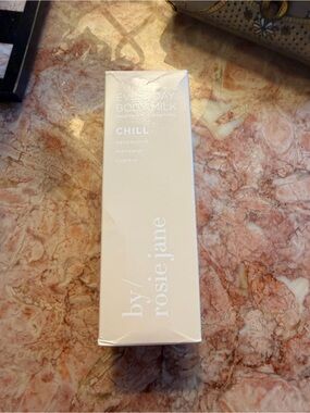 by/rosie jane CHILL Everyday Body Milk